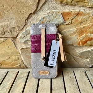 Consuela Violet card organizer